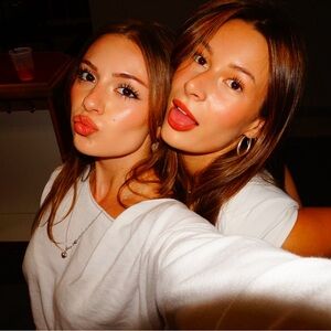 Meet your Posher, Lola